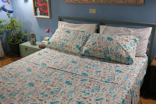 Blue bed set